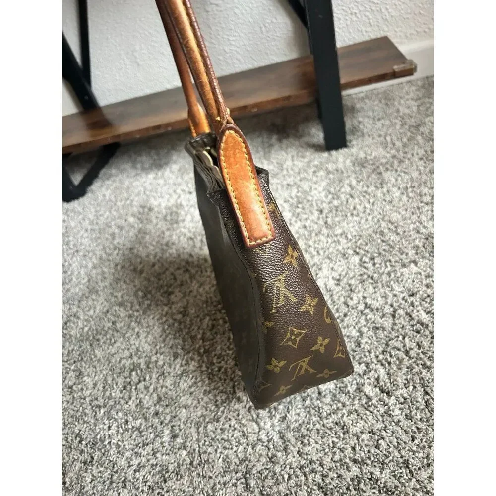Auth. Louis Vuitton Square‎ Shaped Vintage Bag